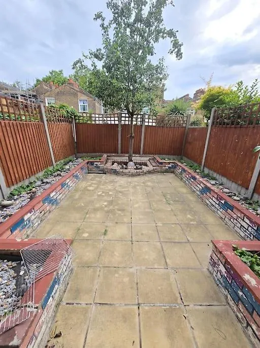 Guest house Beautiful Rooms In Prime Location! London