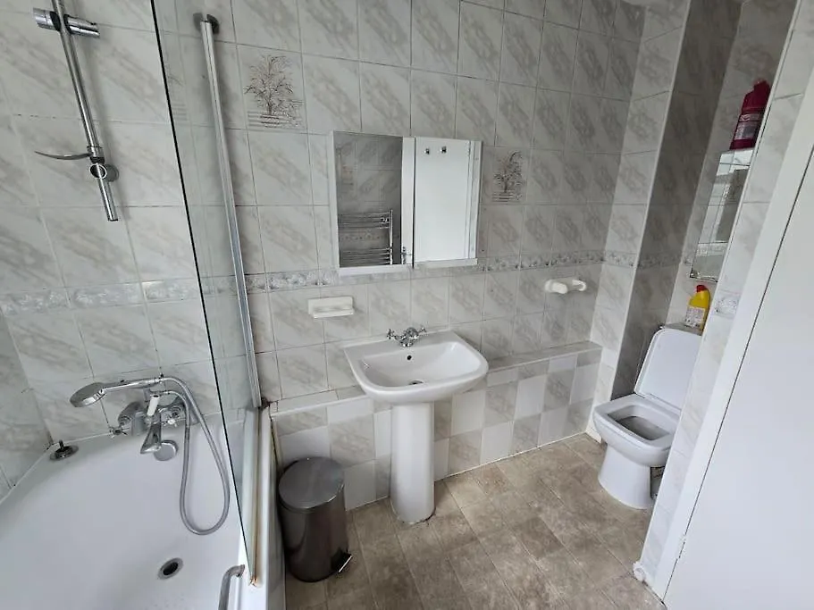 Guest house Beautiful Rooms In Prime Location! London